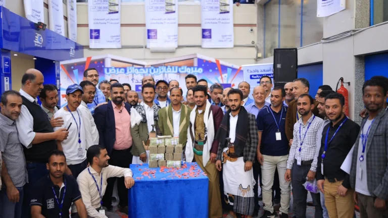 سبأفون تسلم الجائزة الشهرية لعرض 71 …. أسعد واحد